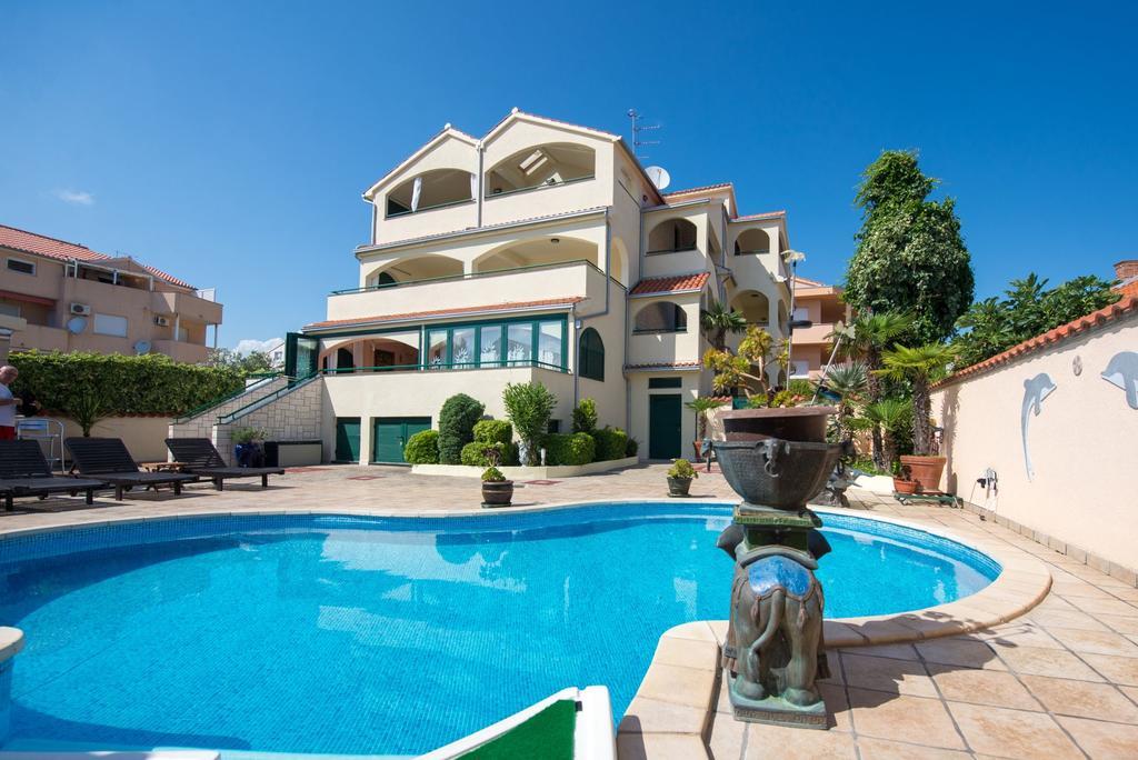 Apartments Marija Near Center Vodice Exterior foto